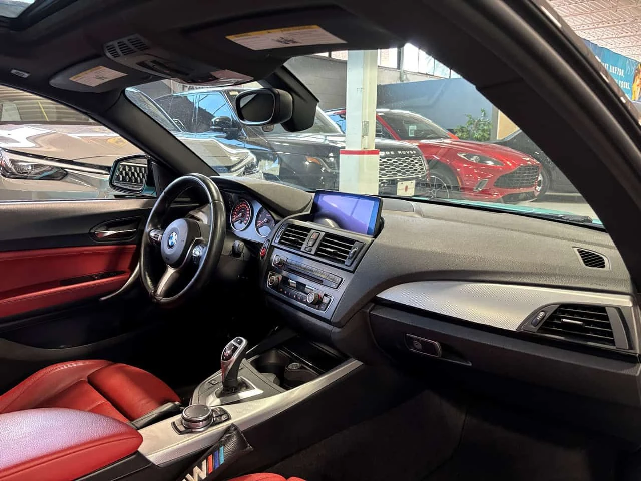 BMW 235 * M235i| COUPE| RWD| REDLEATHER| EXHAUST| HARMANKA, снимка 10 - Автомобили и джипове - 54894141