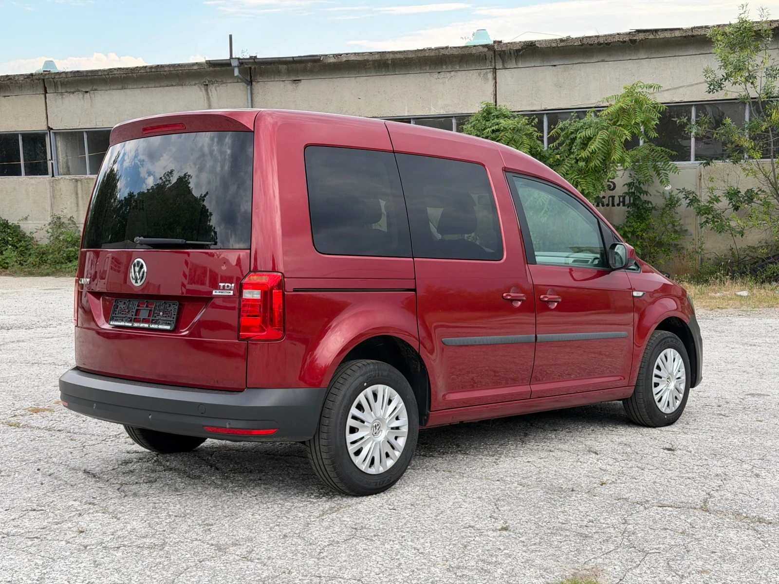 VW Caddy 2.0TDI* ОБСЛУЖЕН* НЕМСКА* ПЪТНИЧЕСКО!, снимка 5 - Автомобили и джипове - 55251372