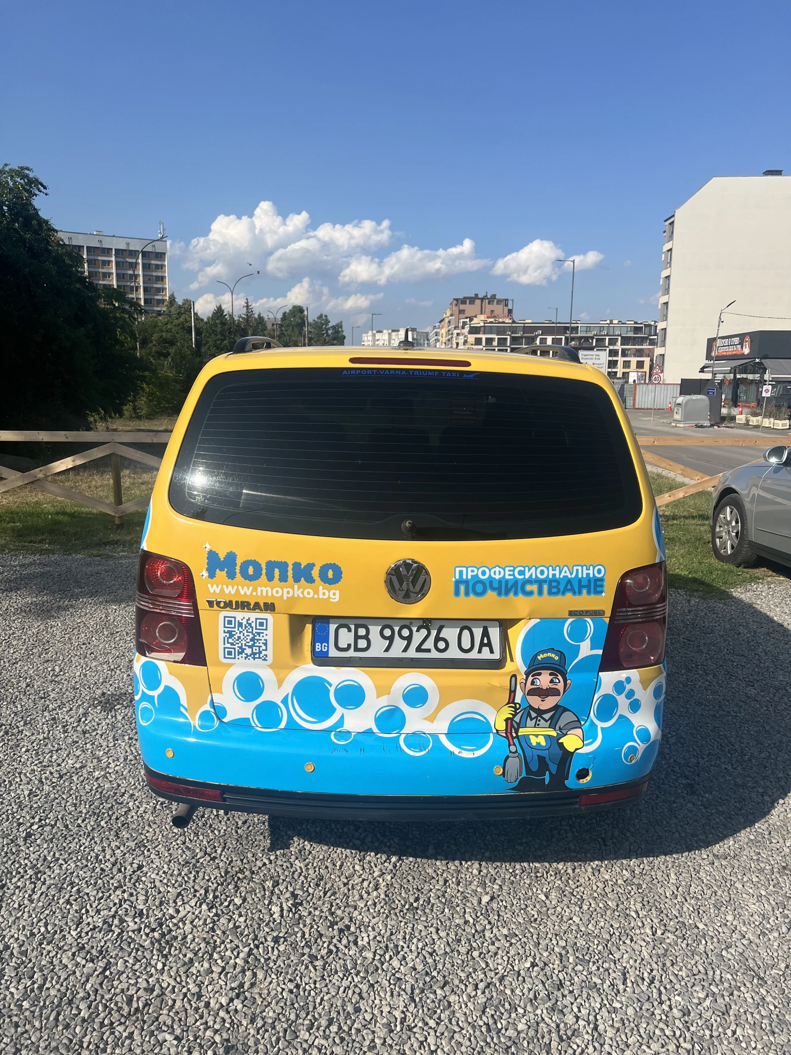 VW Touran 2.0 EcoFuel (метан/бензин), 109 к.с - 7 места, снимка 7 - Автомобили и джипове - 55424078