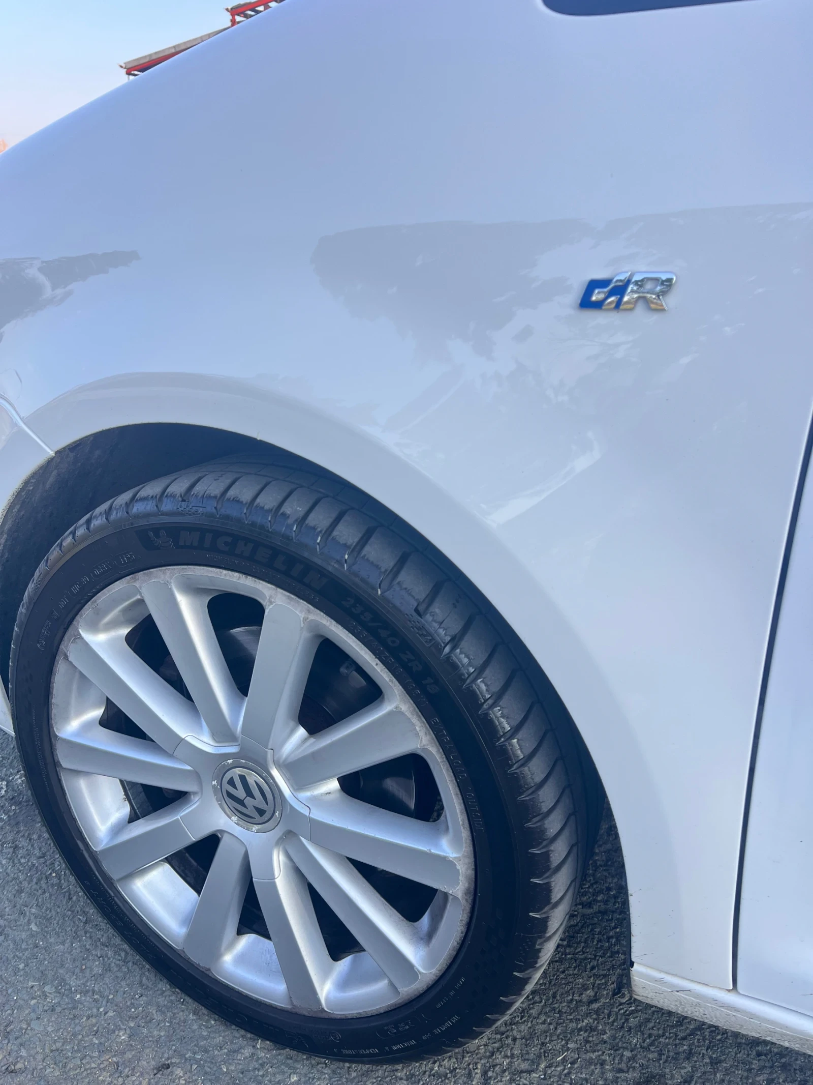 VW Touran 2.0 170коня R Line EDiTiON, снимка 3 - Автомобили и джипове - 55606827