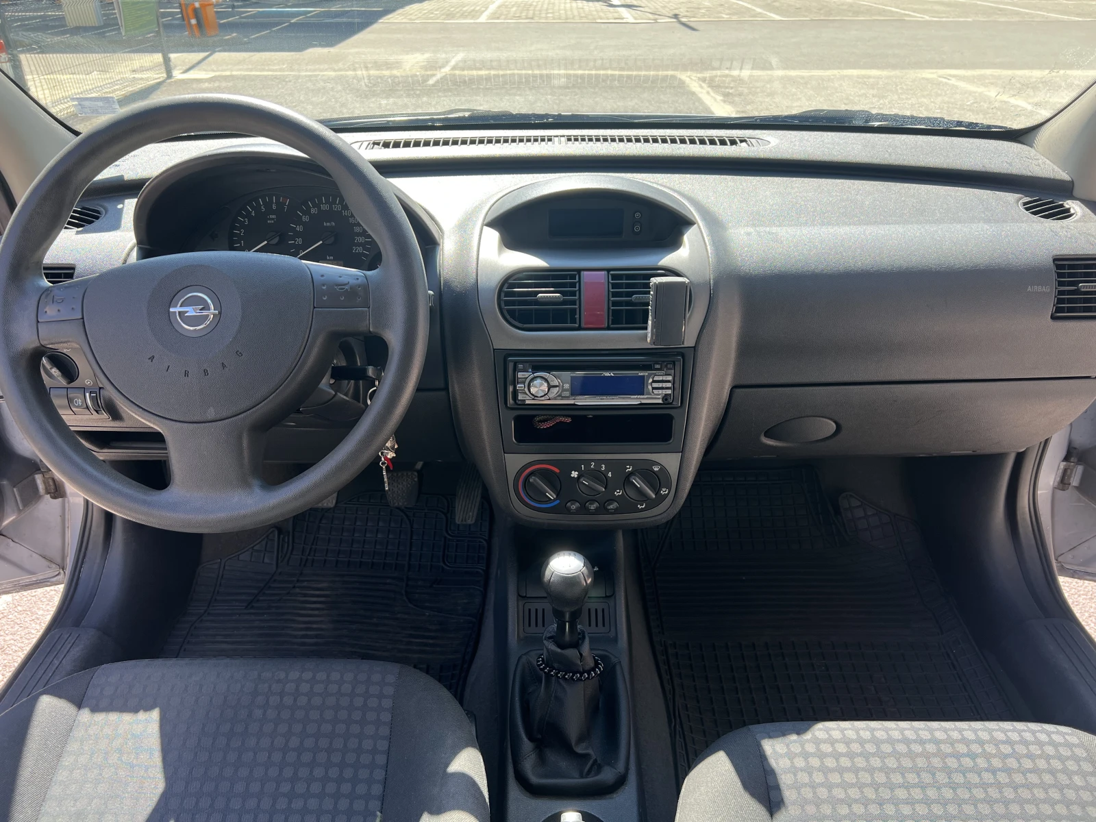 Opel Corsa Ръчна скорост, снимка 10 - Автомобили и джипове - 56083234