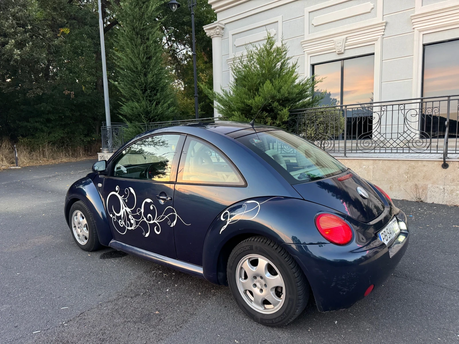 VW New beetle 1.8 Turbo, снимка 2 - Автомобили и джипове - 56155445