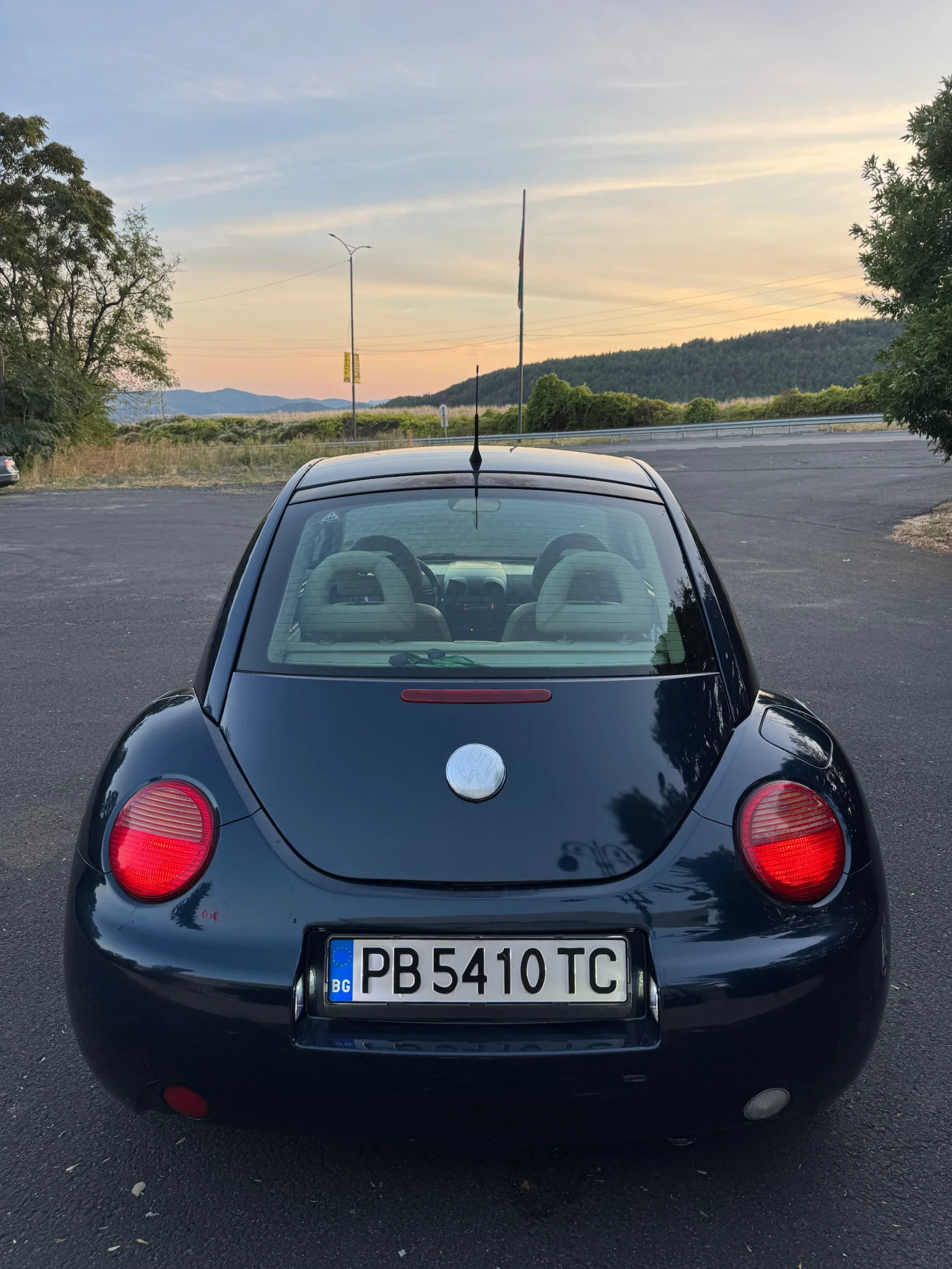 VW New beetle 1.8 Turbo, снимка 9 - Автомобили и джипове - 56155445