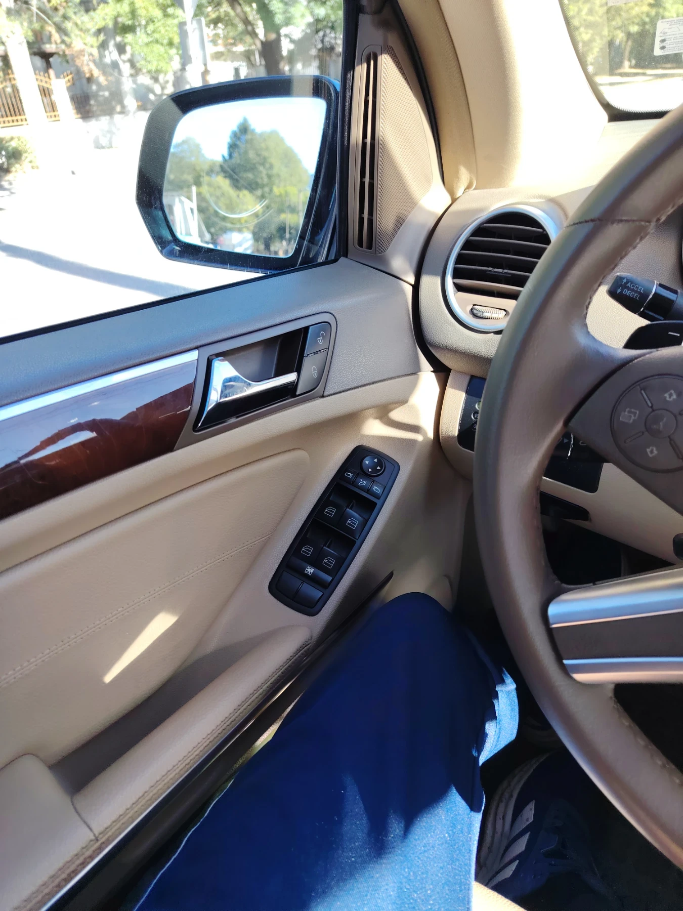 Mercedes-Benz ML 550 AMG /ГАЗ/КЕЙЛЕС/МУЛТИМЕДИЯ, снимка 16 - Автомобили и джипове - 56192778