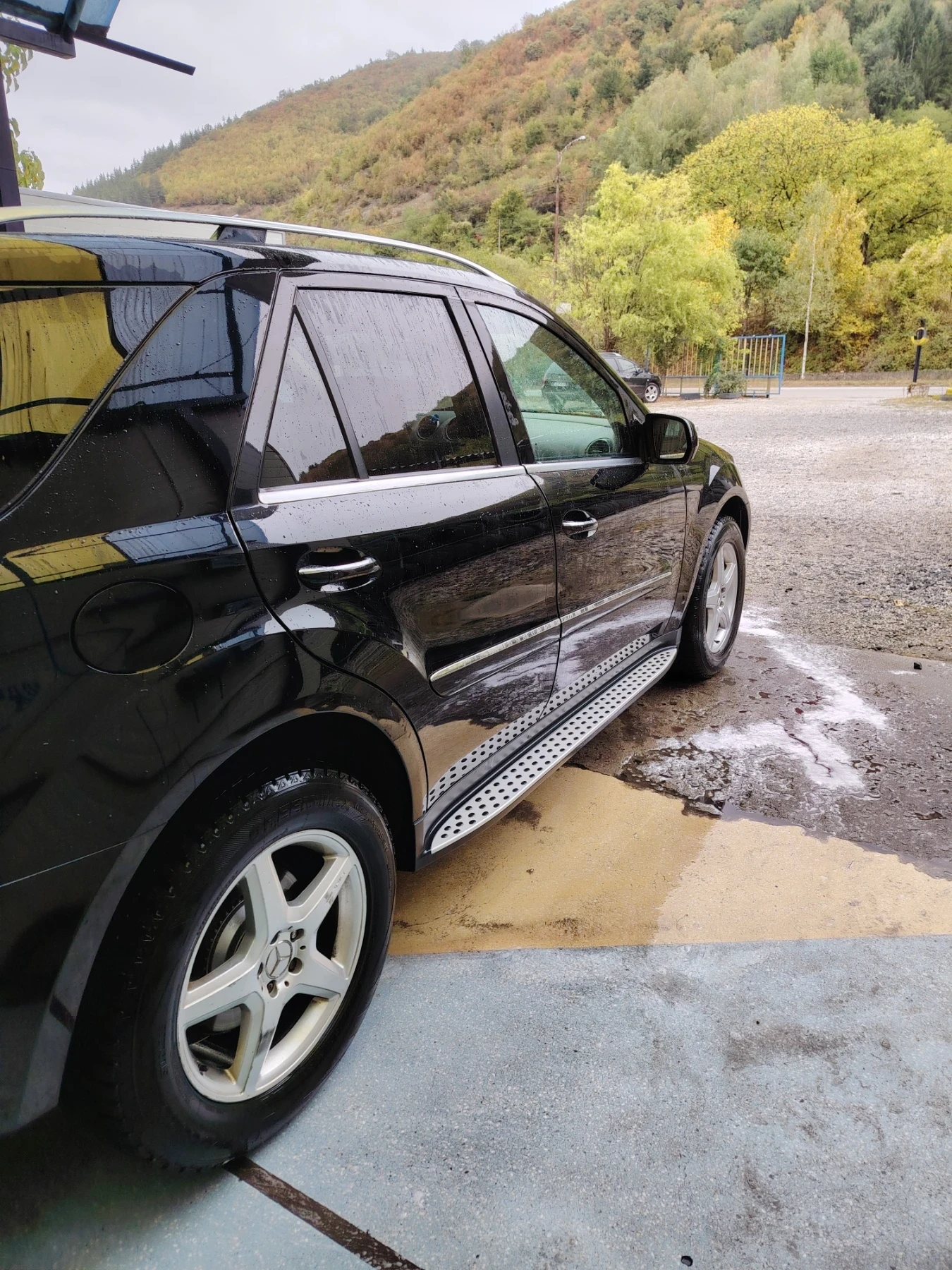 Mercedes-Benz ML 550 AMG /ГАЗ/КЕЙЛЕС/МУЛТИМЕДИЯ, снимка 5 - Автомобили и джипове - 56192778