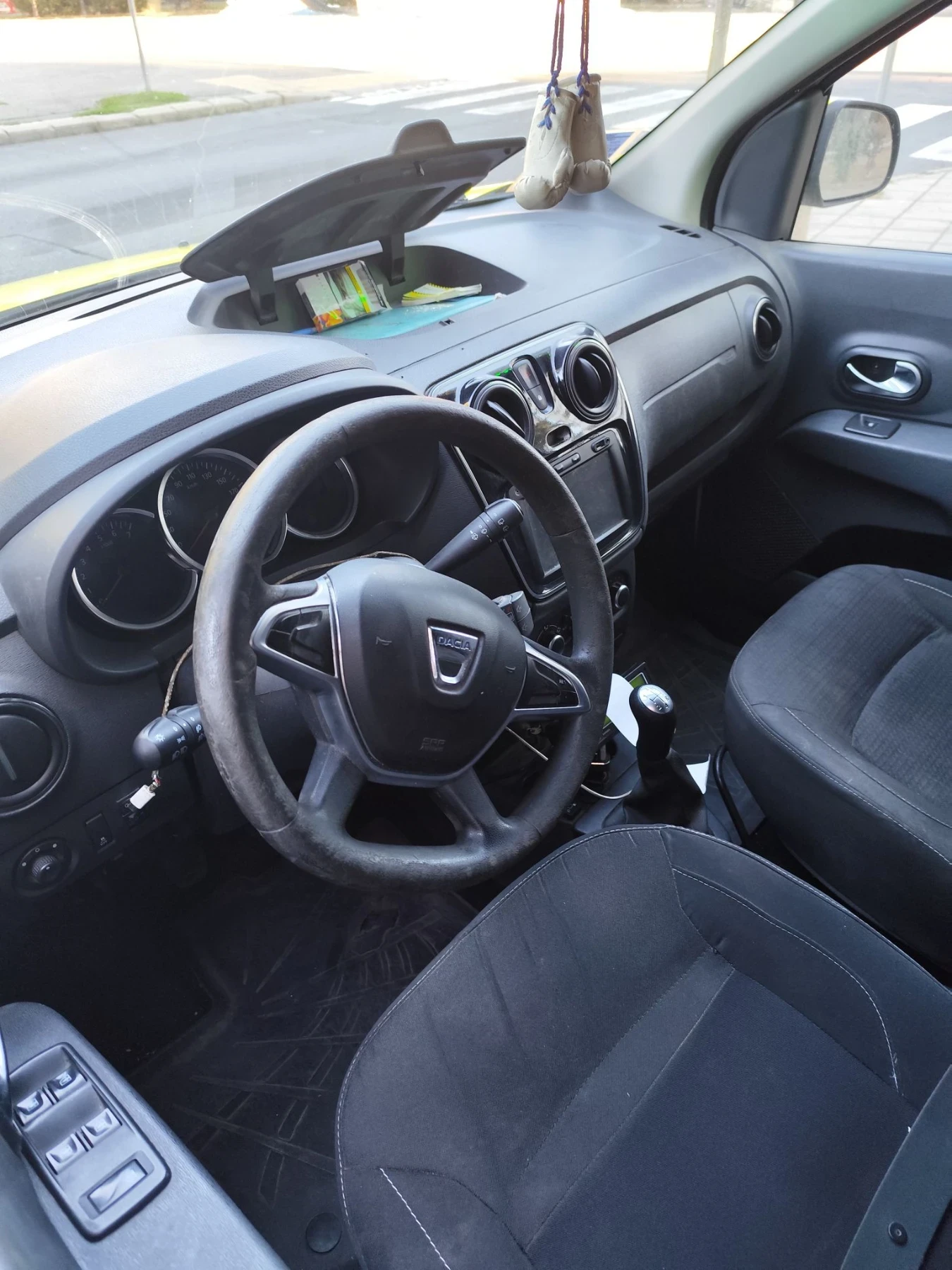 Dacia Lodgy, снимка 7 - Автомобили и джипове - 56431838
