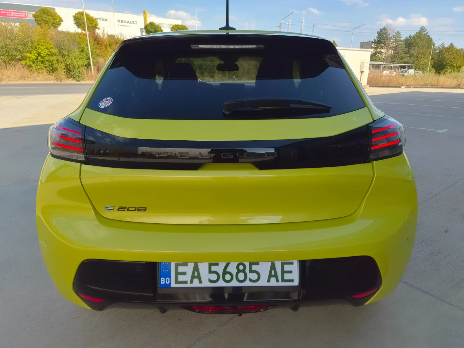 Peugeot 208 Electric, снимка 5 - Автомобили и джипове - 56450152