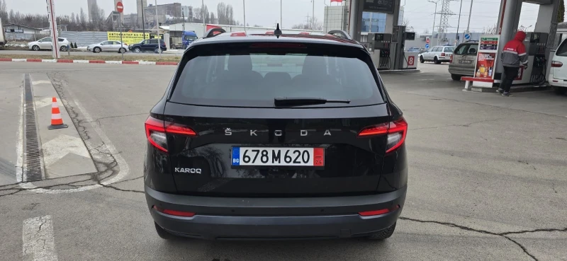 Skoda Karoq УНИКАТ-АВТОМАТ -БЕНЗИН, снимка 4 - Автомобили и джипове - 49254513