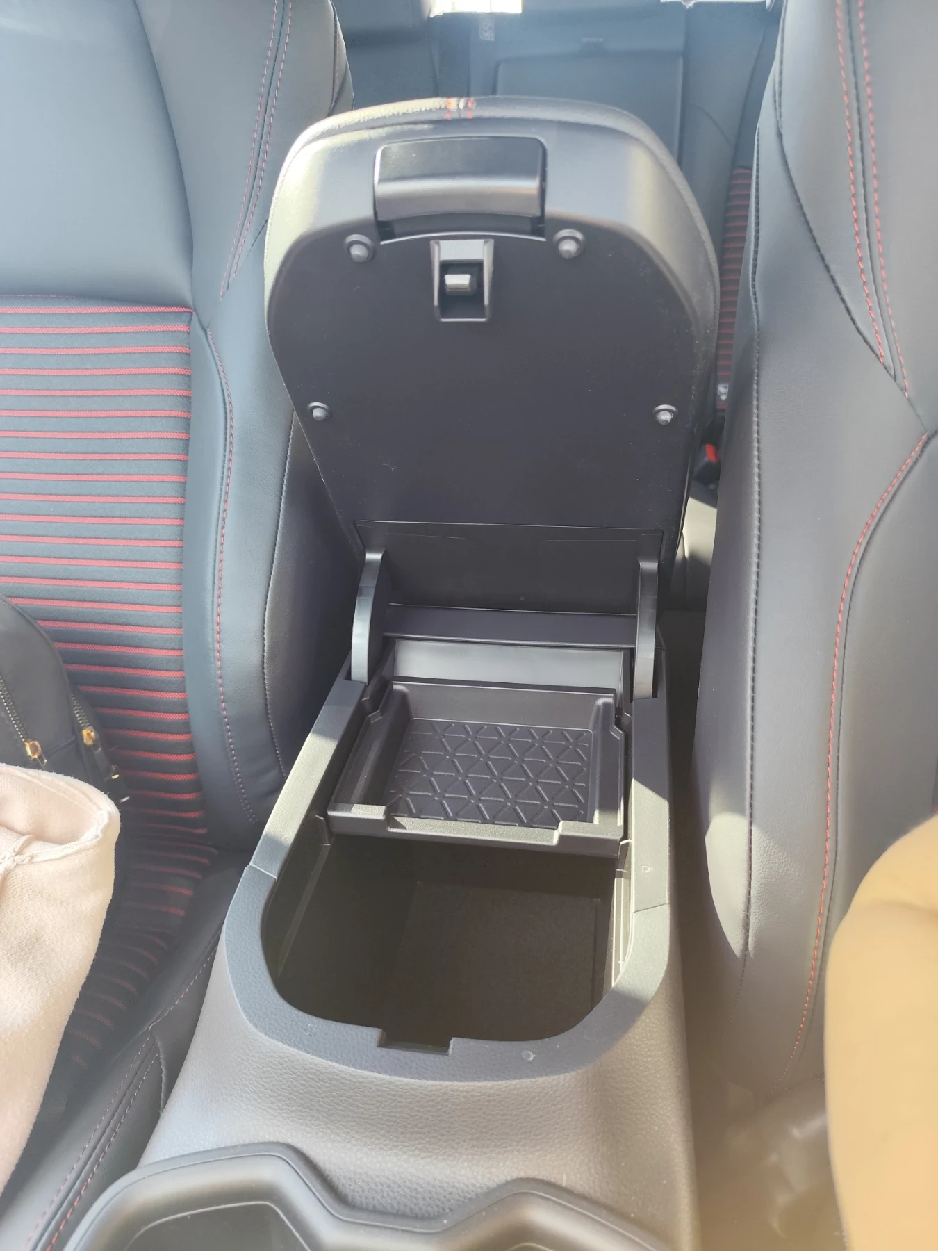 Toyota Rav4, снимка 4 - Автомобили и джипове - 53947878