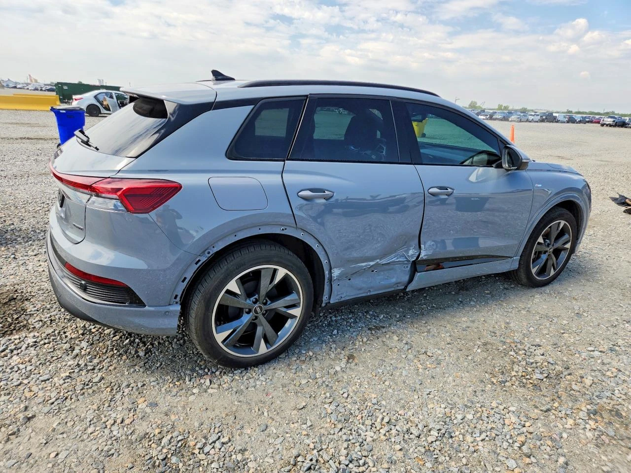 Audi Q4 E-TRON* PREMIUM PLUS* ПАНОРАМА* ДИГ.* ТАБЛО* , снимка 5 - Автомобили и джипове - 55702460
