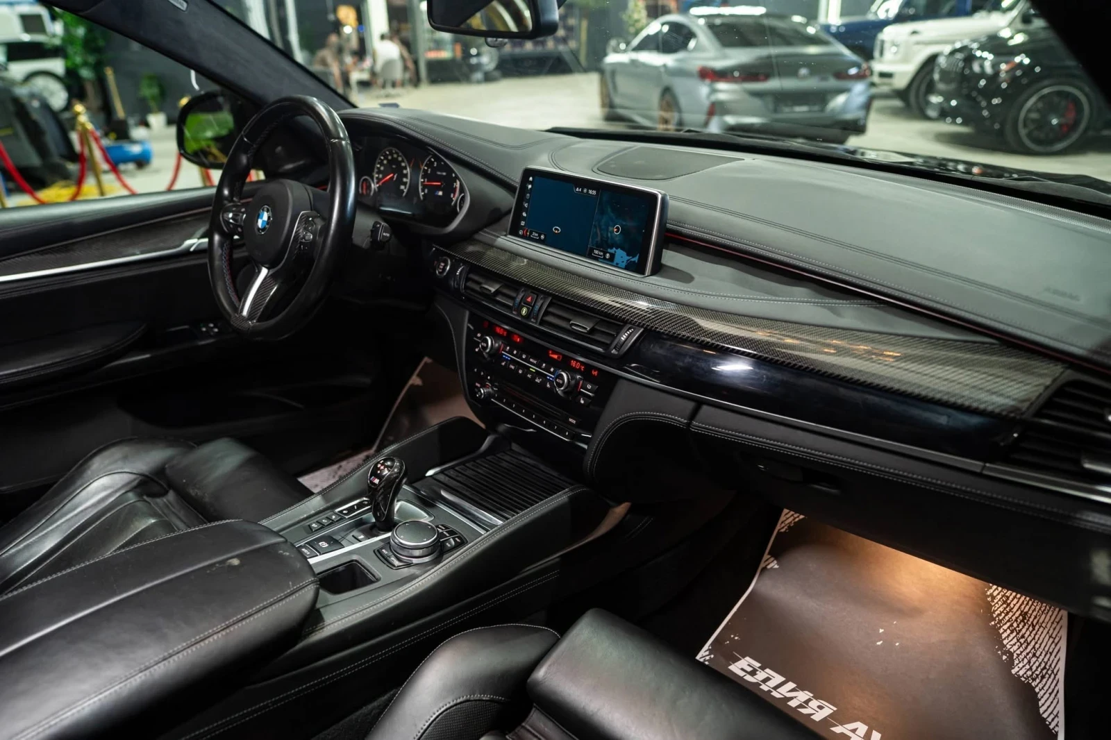 BMW X6 M LED CARBON H&K HUD ЛИЗИНГ 100%, снимка 13 - Автомобили и джипове - 55711688