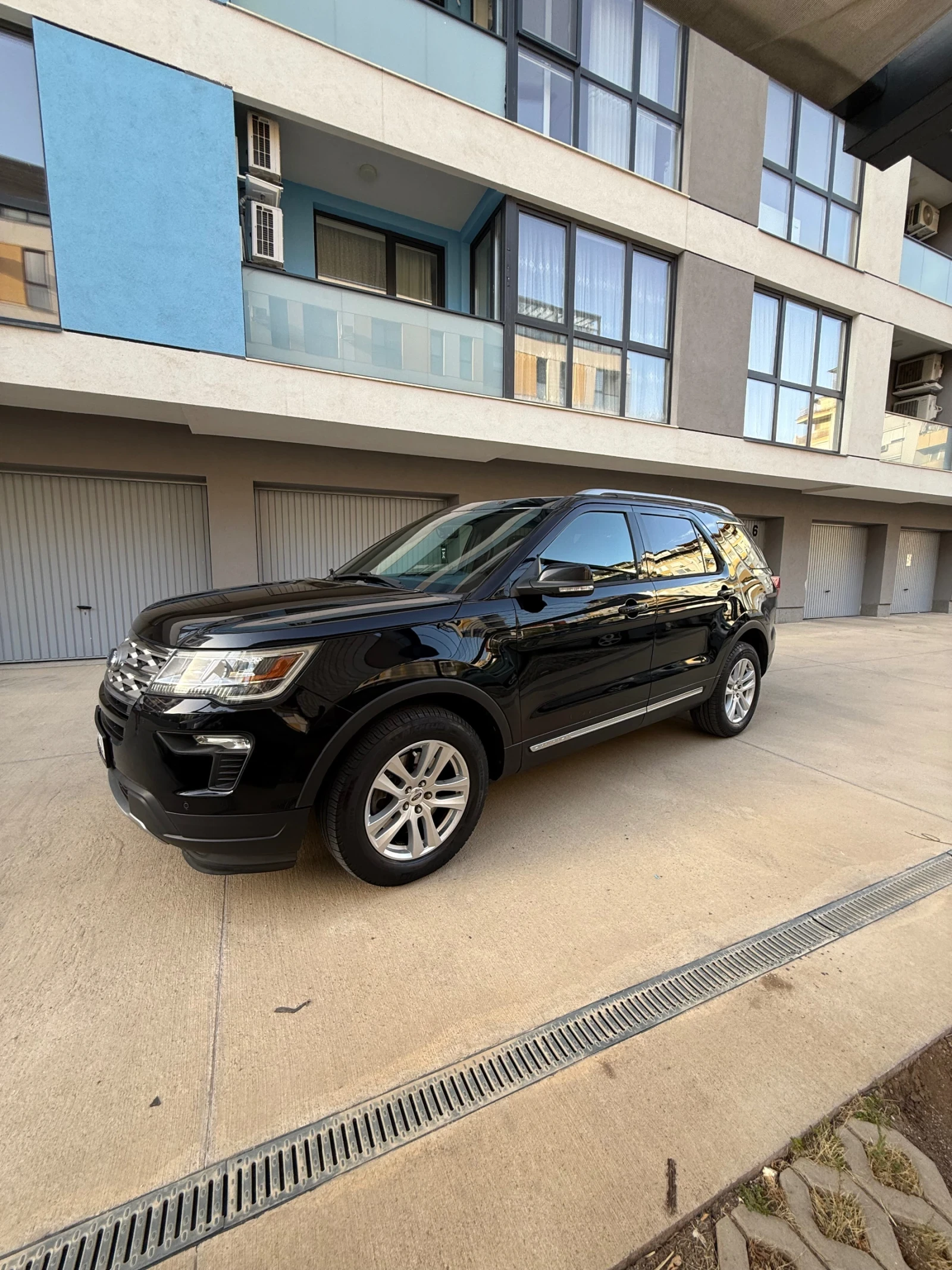 Ford Explorer, снимка 4 - Автомобили и джипове - 55878828