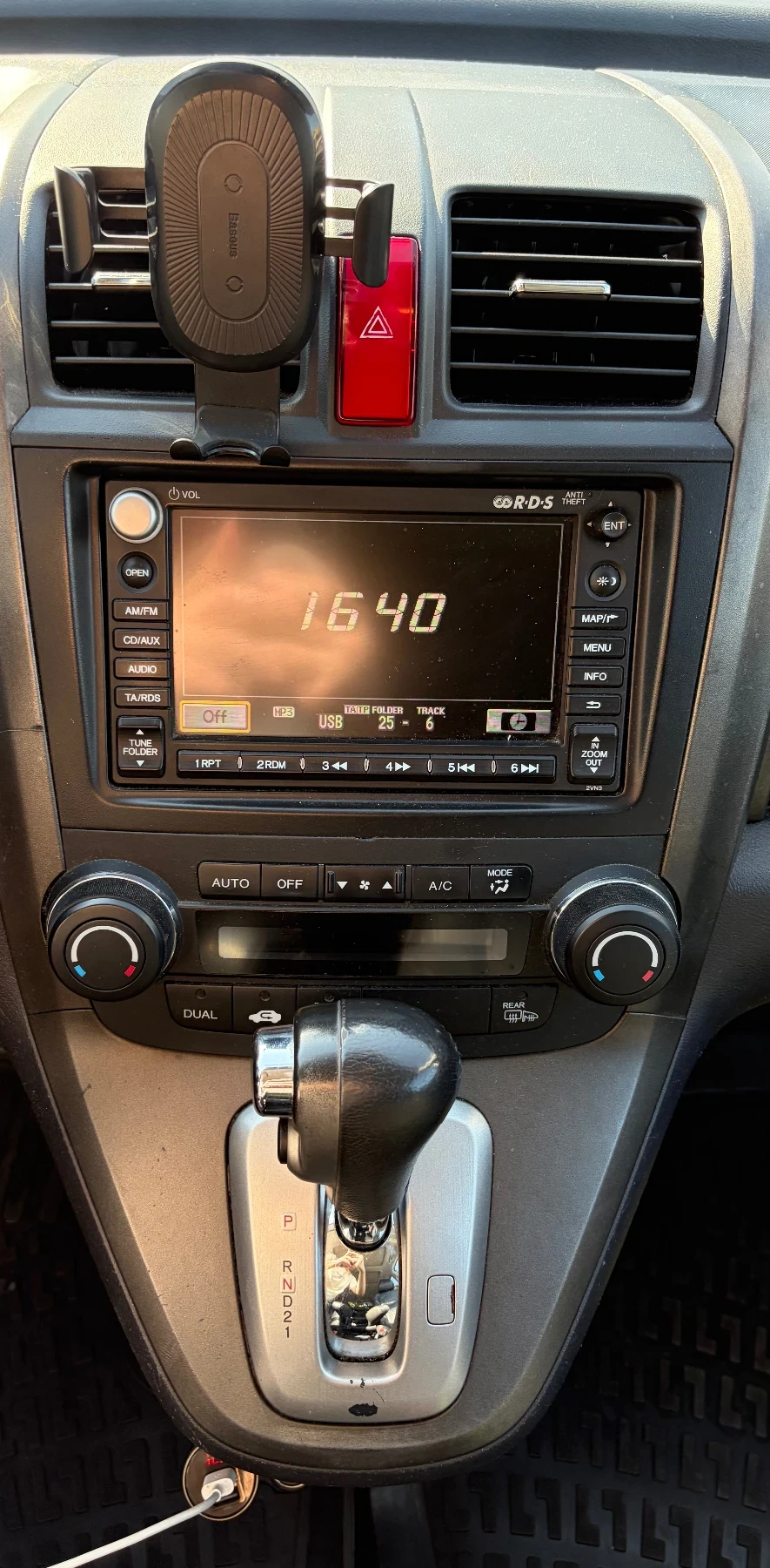 Honda Cr-v 2.2 I-DTEC * * FACELIFT* * , снимка 9 - Автомобили и джипове - 55904661