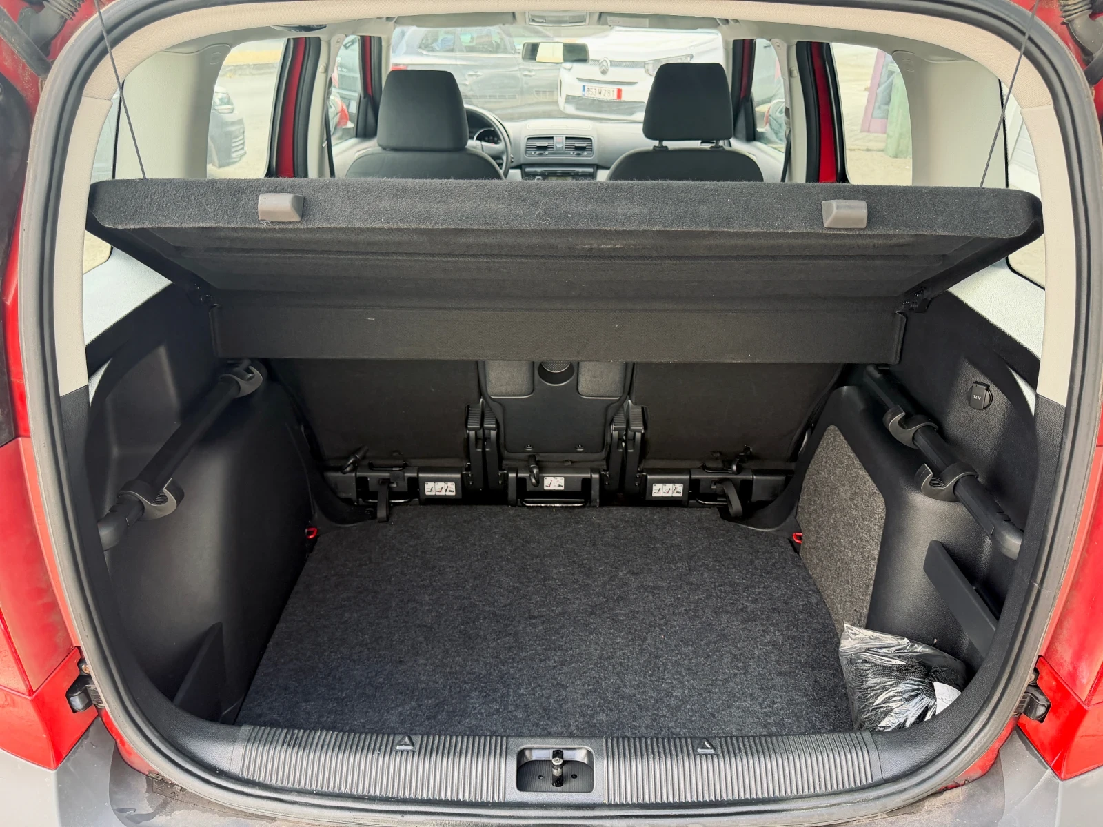 Skoda Yeti 1.2TSI , снимка 15 - Автомобили и джипове - 56241996