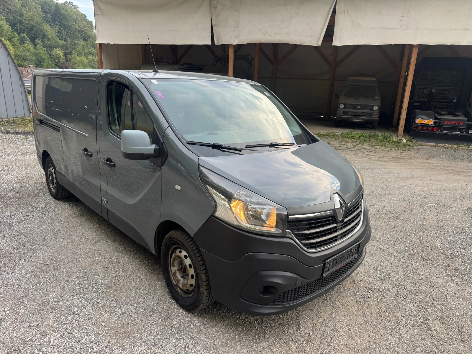 Renault Trafic 1.6 Дизел Дълга база Евро6 