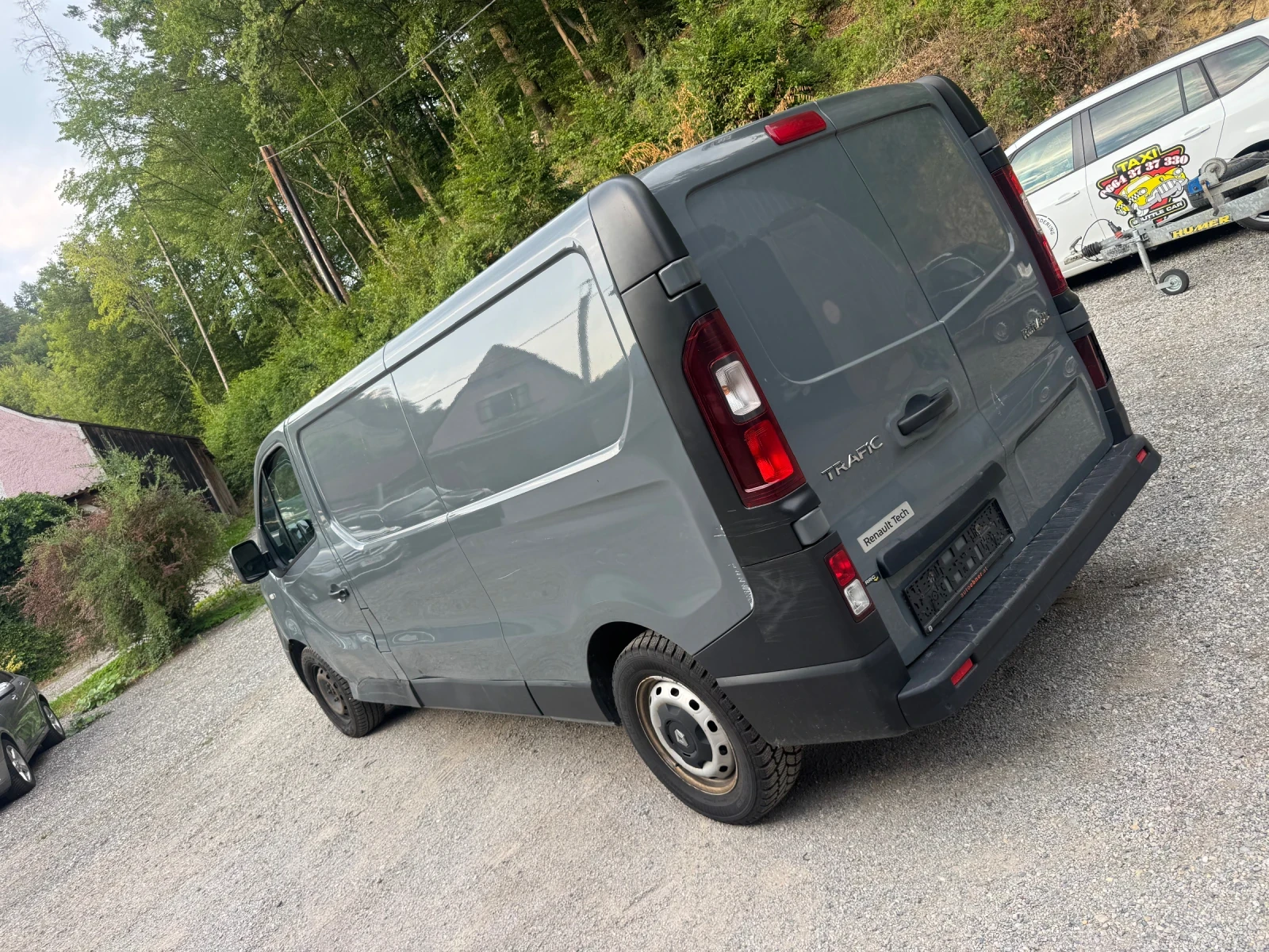 Renault Trafic 1.6 Дизел Дълга база Евро6 , снимка 4 - Бусове и автобуси - 55780494