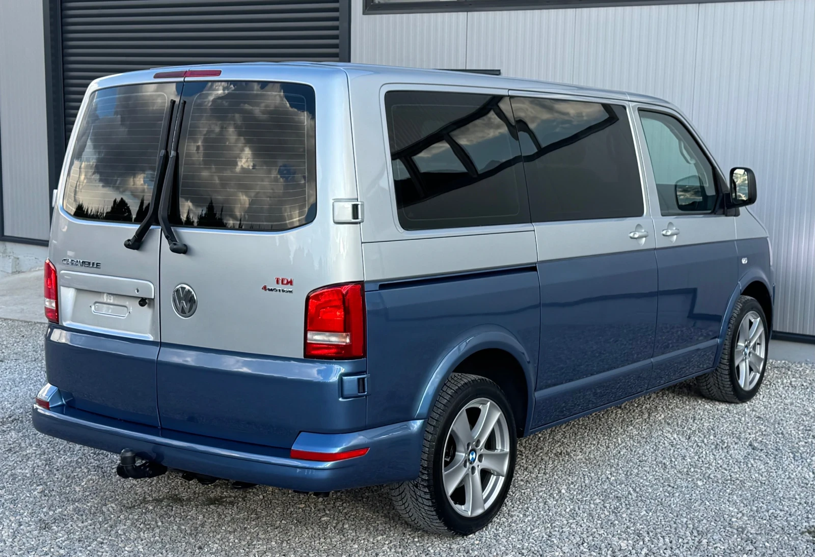VW Caravelle * 4motion* CarPlay* , снимка 10 - Бусове и автобуси - 56541349