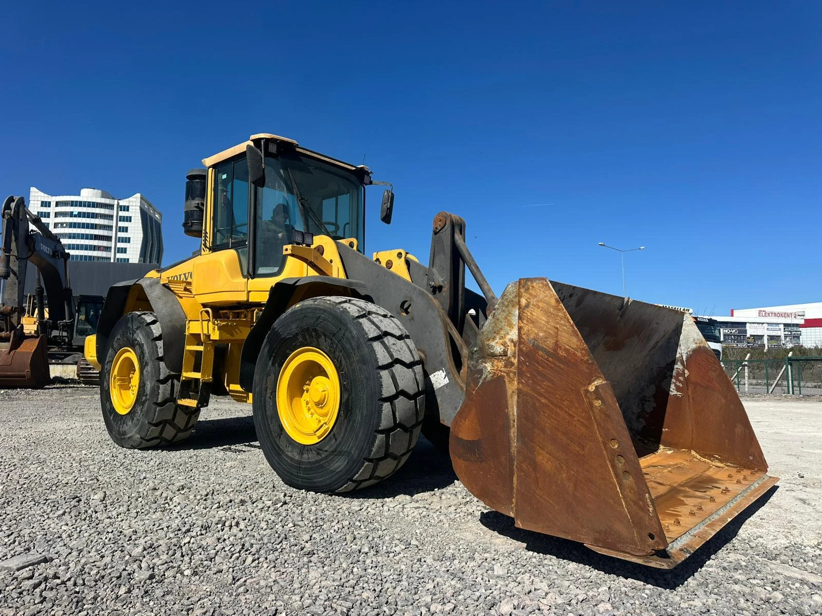 Челен товарач Volvo L110F, снимка 10 - Индустриална техника - 54623174