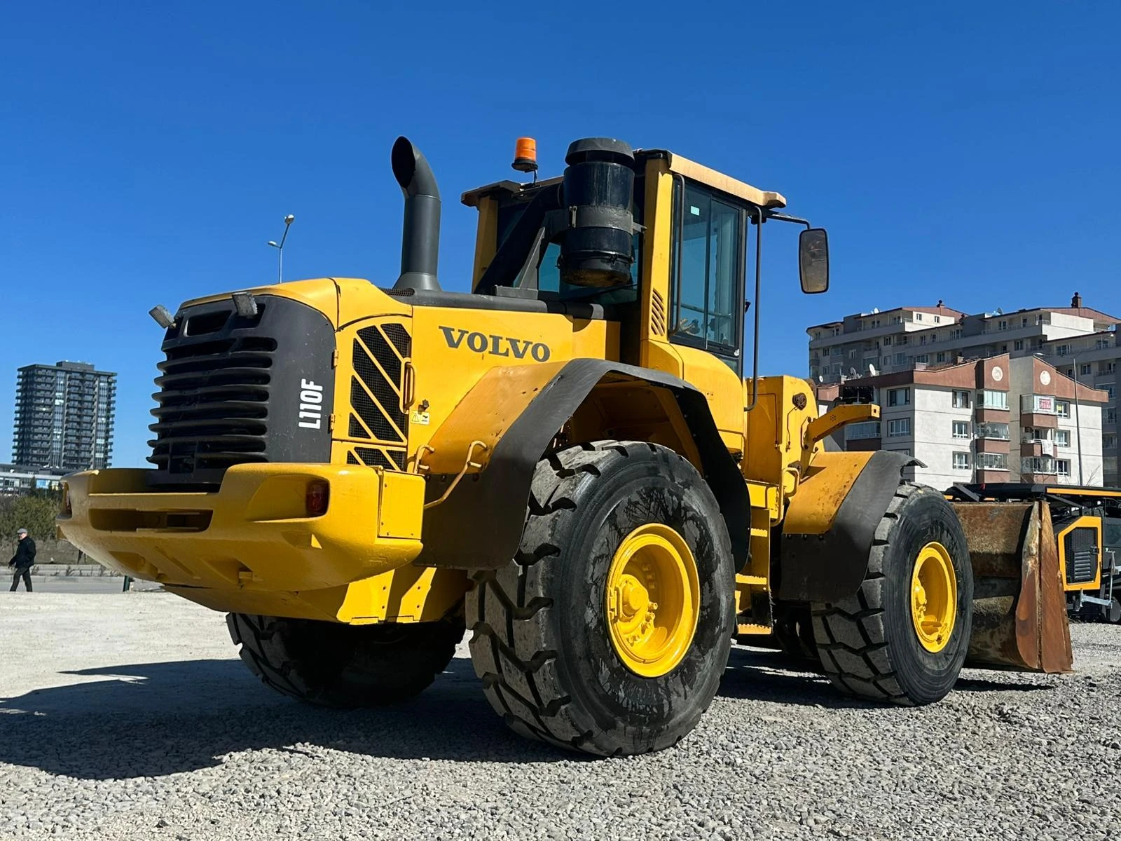 Челен товарач Volvo L110F