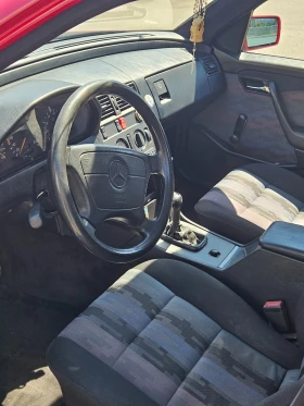 Mercedes-Benz C 180, снимка 14