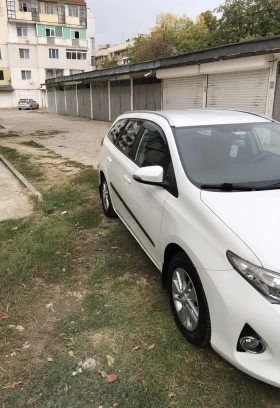 Toyota Auris, снимка 2