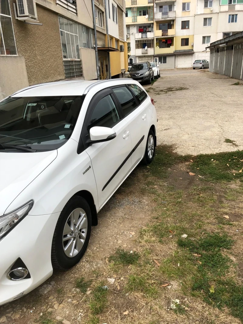 Toyota Auris, снимка 3 - Автомобили и джипове - 47453170