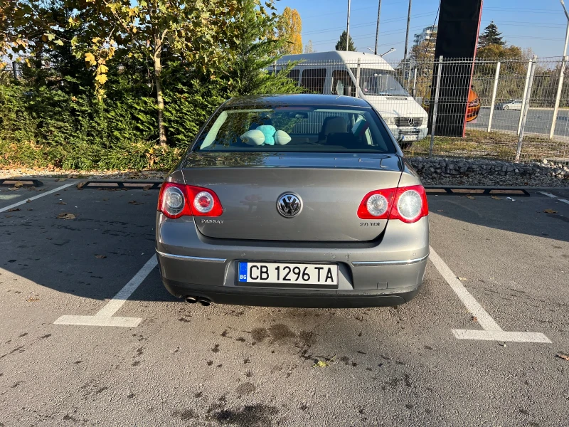 VW Passat, снимка 6 - Автомобили и джипове - 47908499