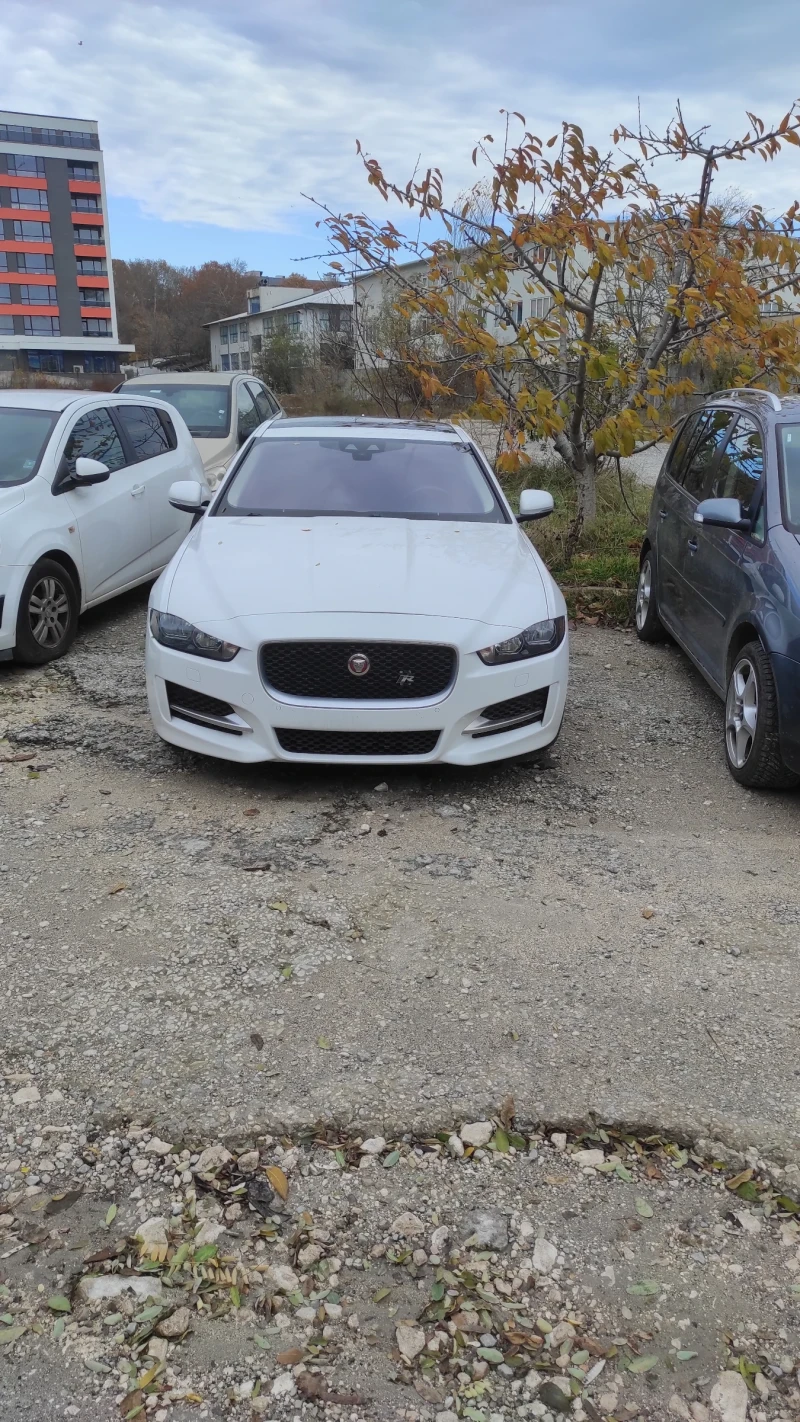 Jaguar XE 2.0, снимка 5 - Автомобили и джипове - 48180486