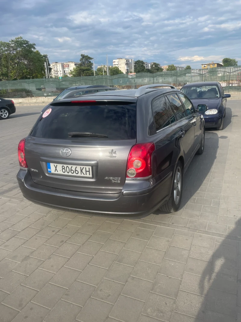 Toyota Avensis, снимка 8 - Автомобили и джипове - 48646325