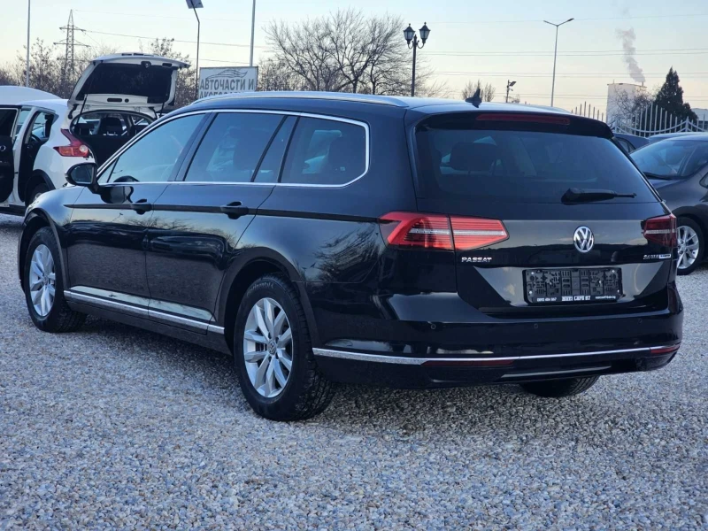 VW Passat 2.0TDI/HIGHLINE/PANORAMA/NAVI/DISTRONIC/LASERLED, снимка 4 - Автомобили и джипове - 48657529