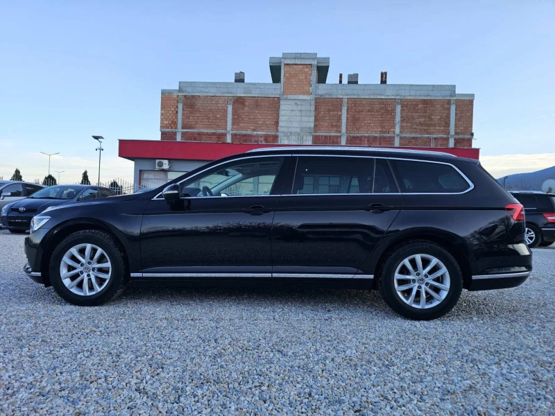 VW Passat 2.0TDI/HIGHLINE/PANORAMA/NAVI/DISTRONIC/LASERLED, снимка 3 - Автомобили и джипове - 48657529