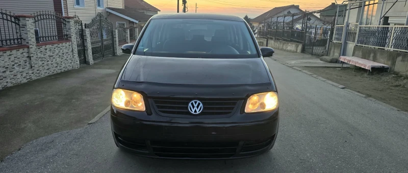 VW Touran 1.9 TDI 105 кс , снимка 1 - Автомобили и джипове - 48852332