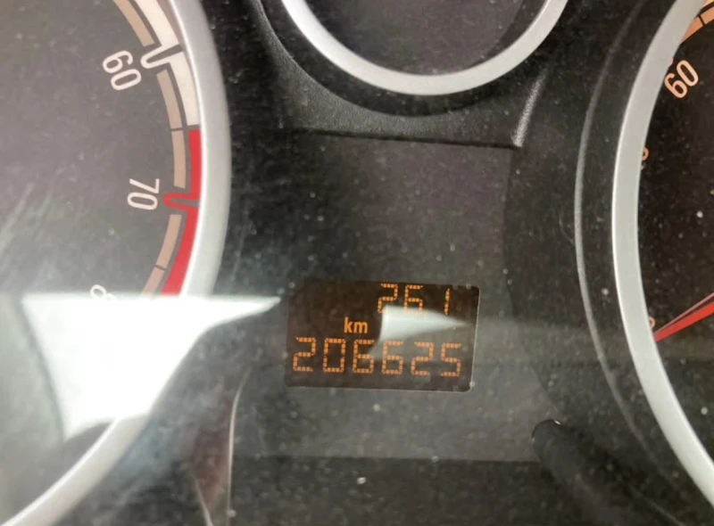 Opel Corsa, снимка 5 - Автомобили и джипове - 52323709