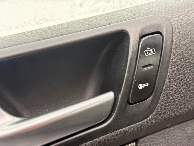 VW Golf 1.9 TDI 105HP 6ск, снимка 11 - Автомобили и джипове - 53131664