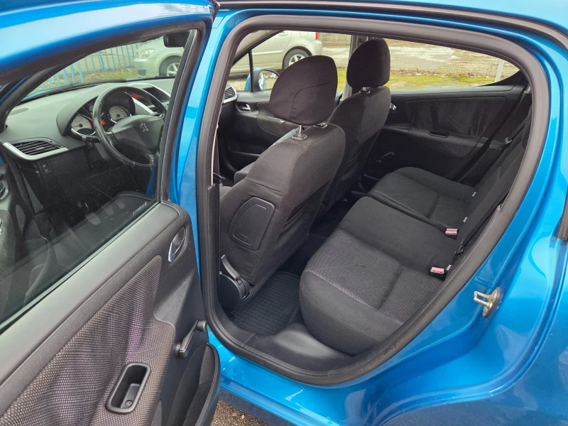 Peugeot 207 1.6HDI Bussines stile 5dr Euro4, снимка 10 - Автомобили и джипове - 53327801
