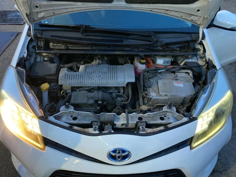 Toyota Yaris 1.5 75ks Hibrid Avtomat 150000km Original, снимка 5 - Автомобили и джипове - 53419798