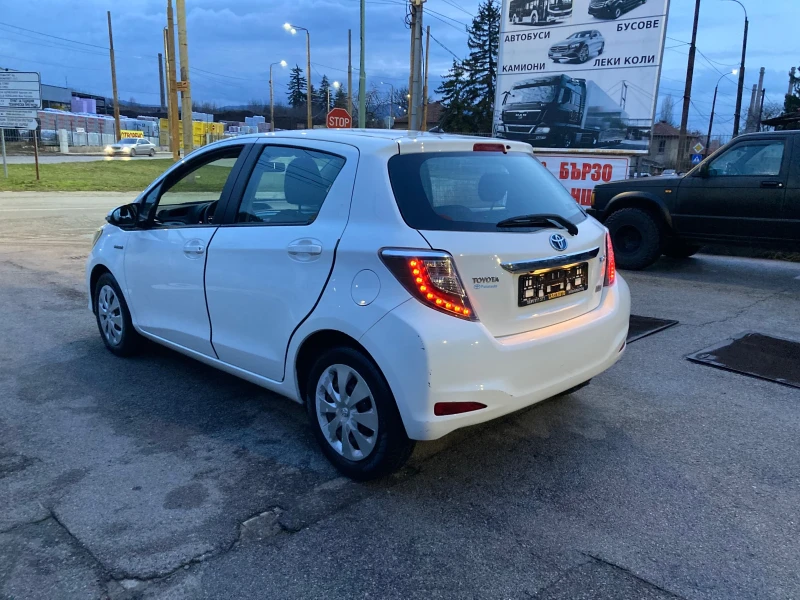 Toyota Yaris 1.5 75ks Hibrid Avtomat 150000km Original, снимка 4 - Автомобили и джипове - 53419798