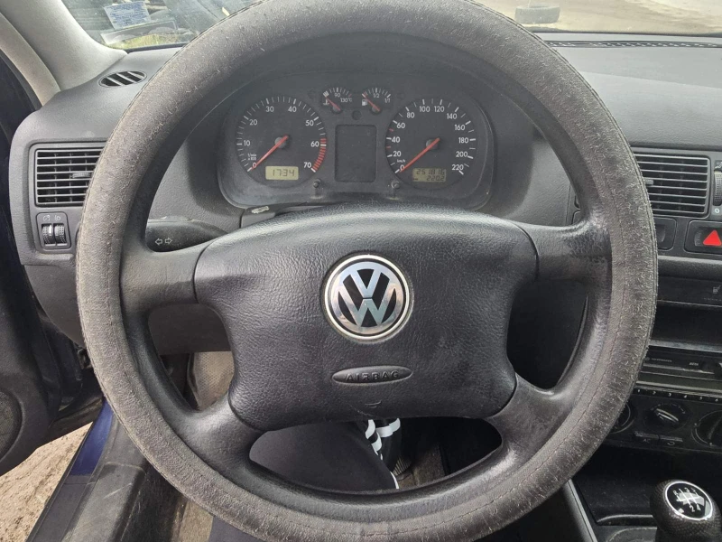VW Golf 1.6i/105hp/ПЕРФЕКТЕН, снимка 8 - Автомобили и джипове - 53439054
