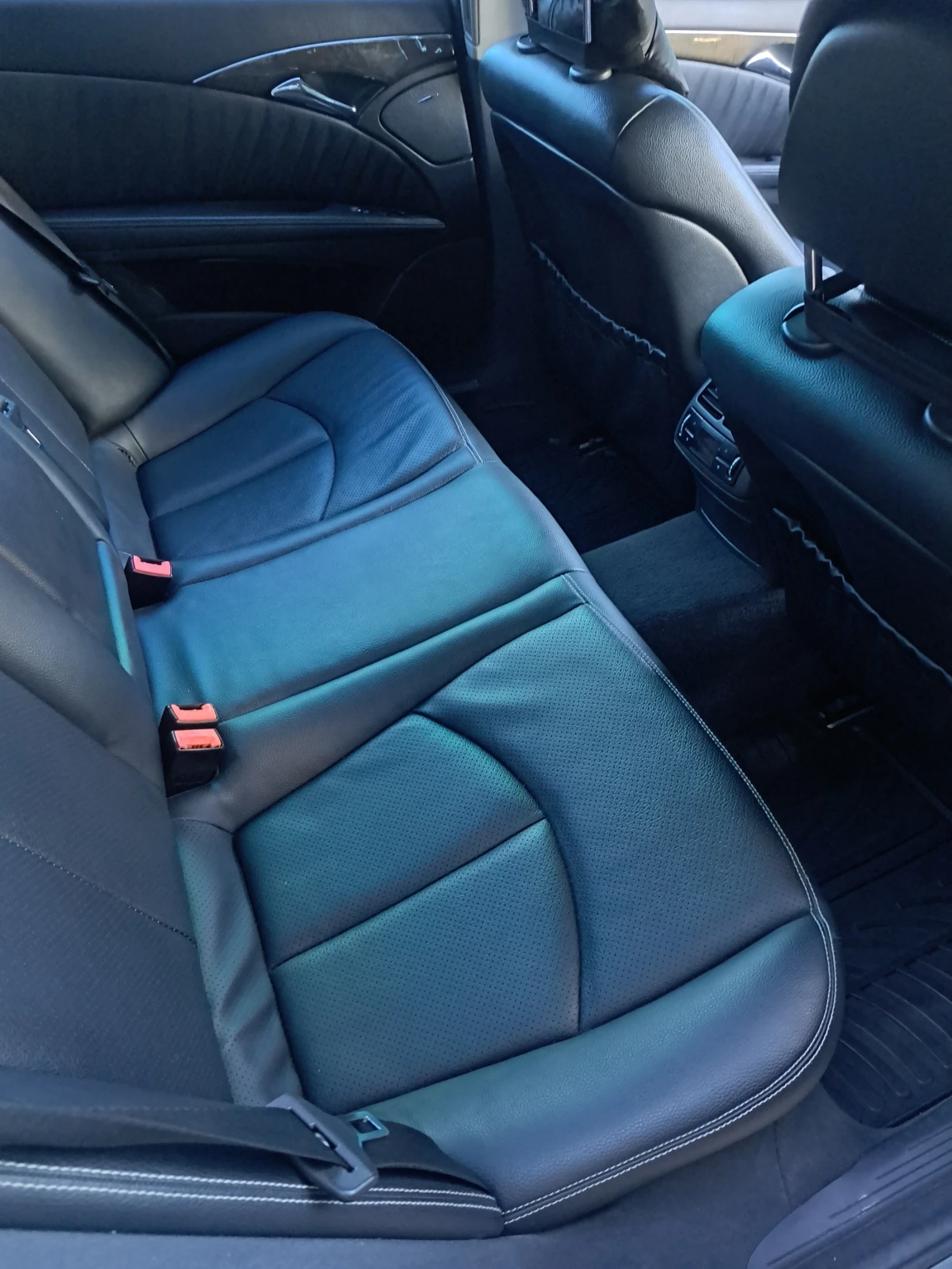 Mercedes-Benz E 270  - изображение 7