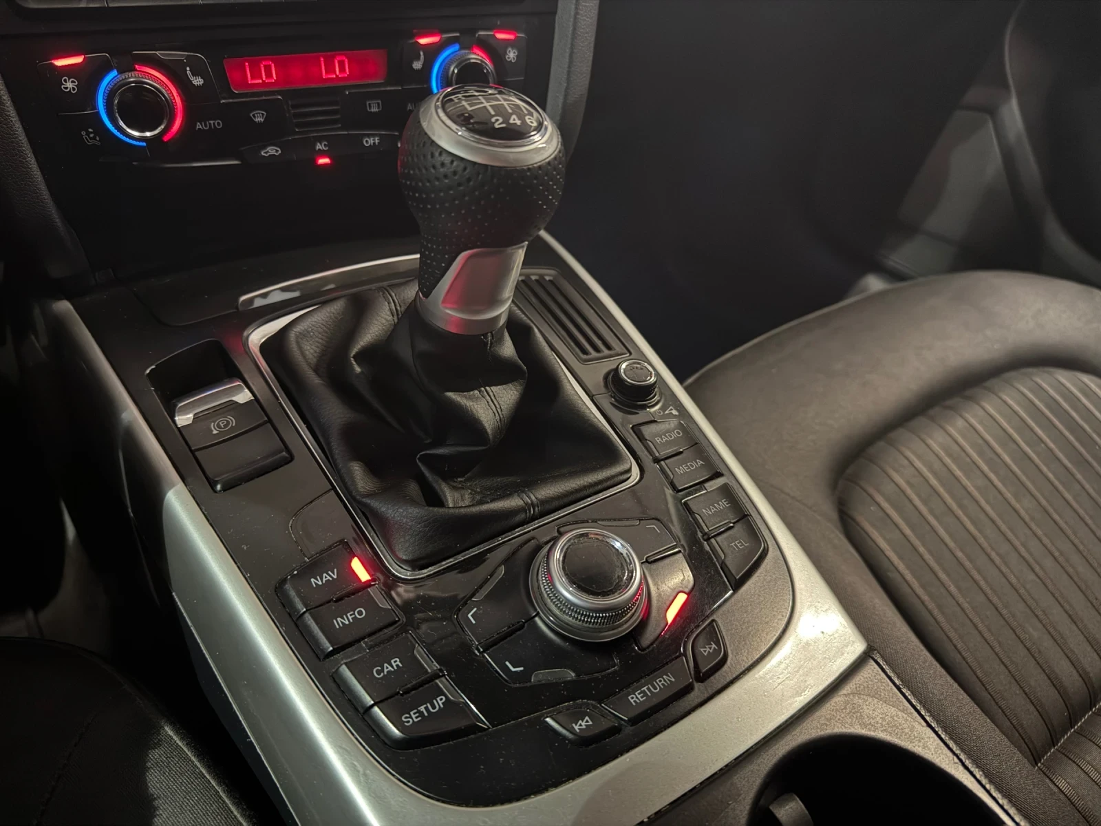 Audi A4 2.0TDI* LED* Подгрев - изображение 7