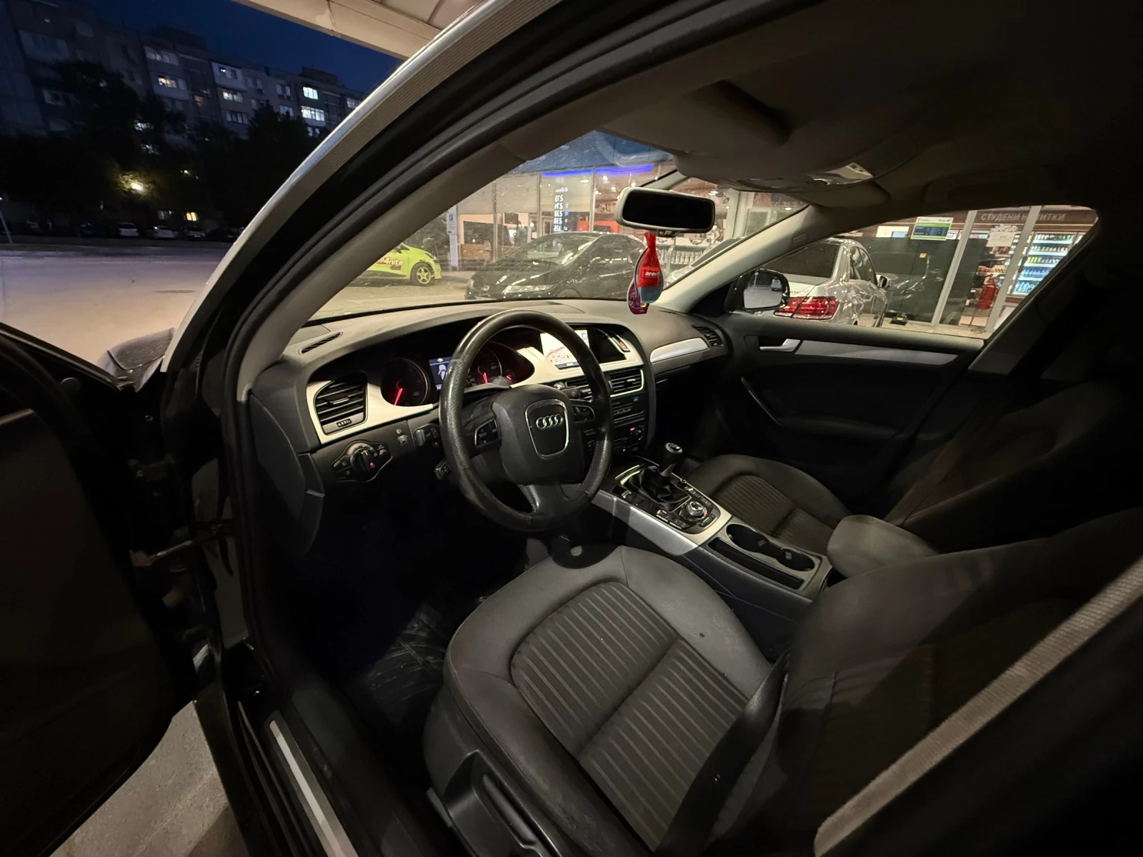 Audi A4 2.0TDI* LED* Подгрев - изображение 6