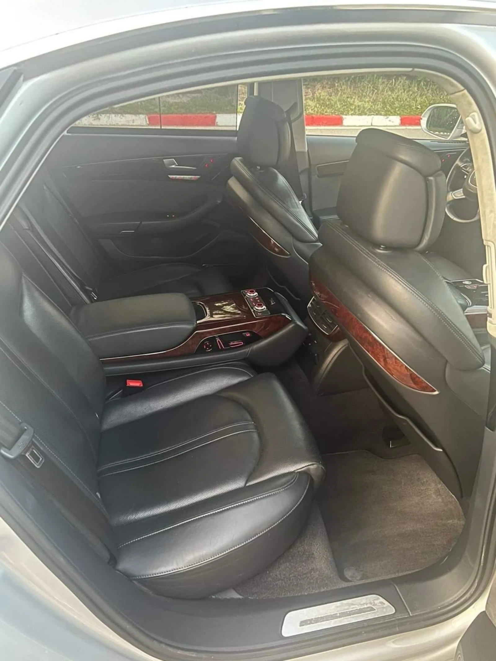 Audi A8 4.2TDI* ДИСТРОНИК* МАСАЖ* ОБДУХ* BOSE* АЛКАНТАРА*  - изображение 9