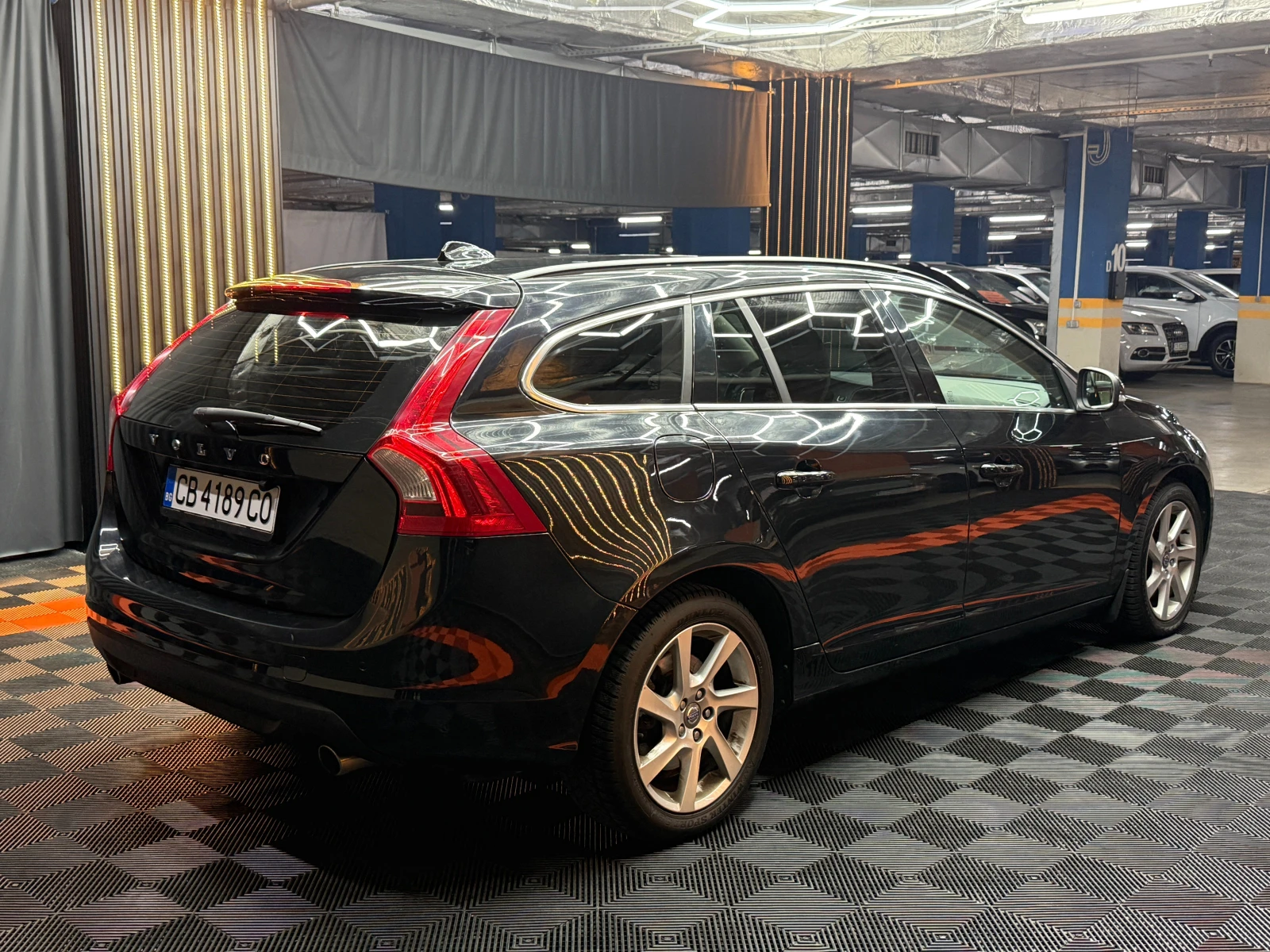 Volvo V60 2.4d 215 �.�./��������/������/������/�������� | Mobile.bg � ����������� 4