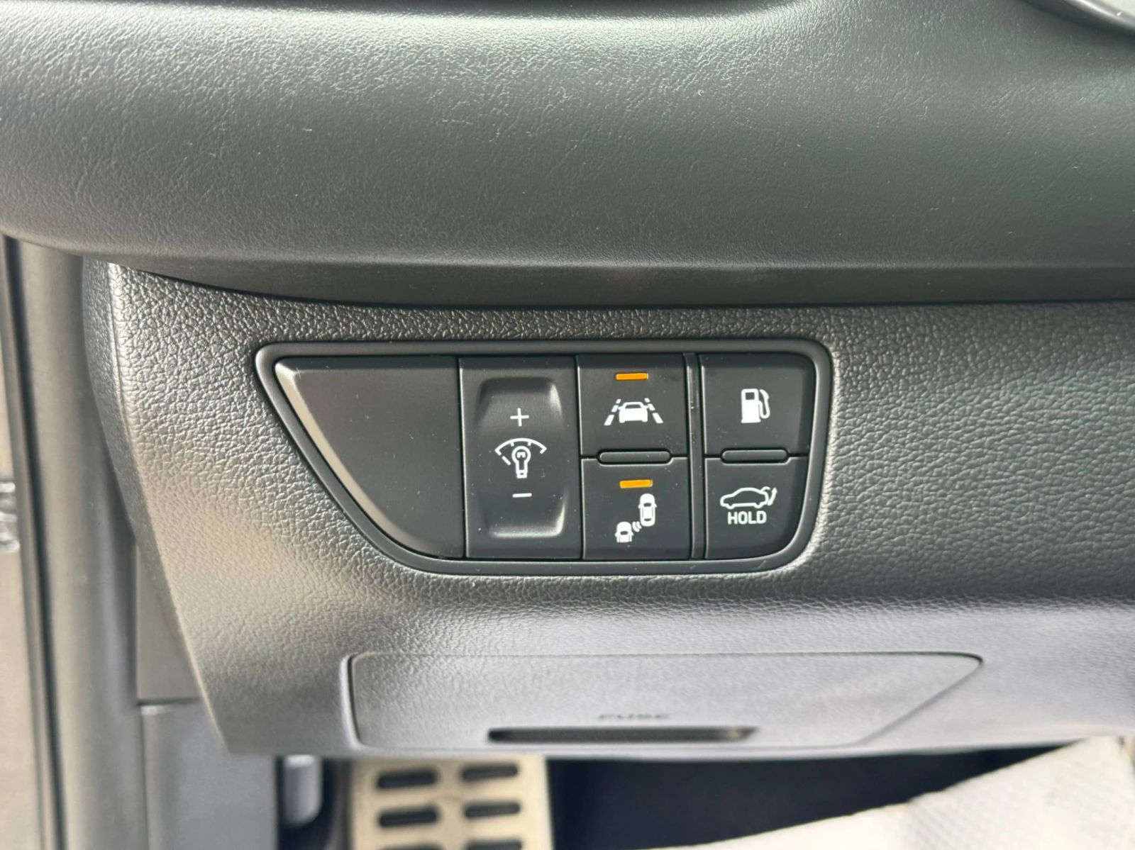 Genesis G70 * 3.3T Sport AWD     548  . | Mobile.bg   13