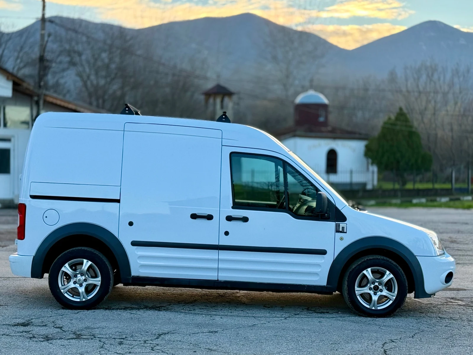 Ford Connect KLIMA* TOP - изображение 4