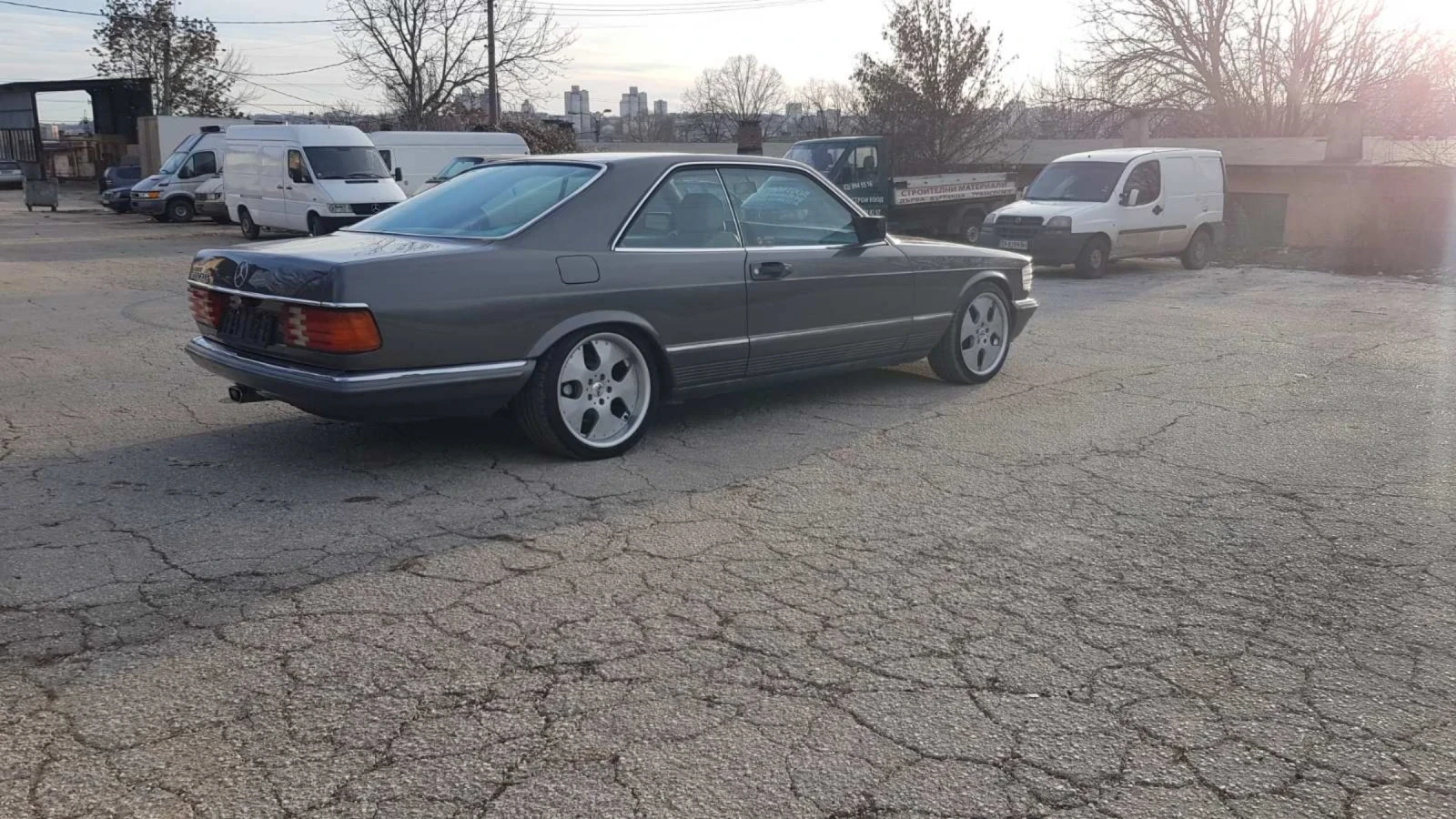 Mercedes-Benz 380 3.8 бензин купе - изображение 4