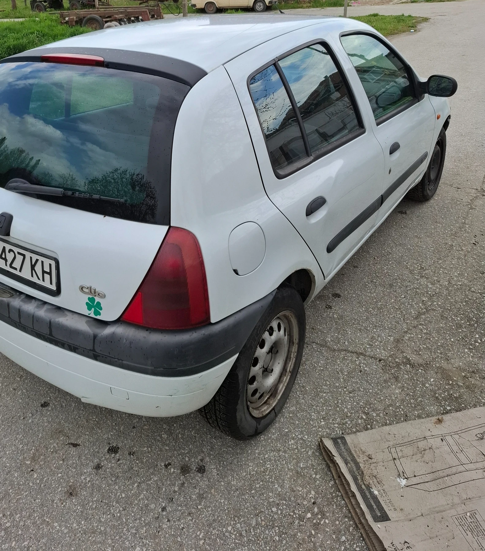 Renault Clio 1.9 D, снимка 9 - Автомобили и джипове - 54240414