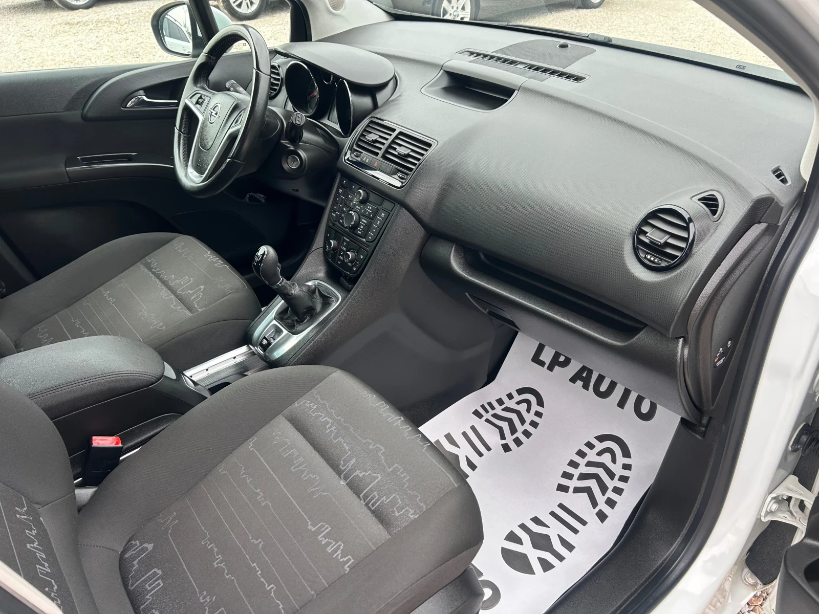 Opel Meriva * 1.4i* 120к.с* ГАЗ* , снимка 8 - Автомобили и джипове - 54264500