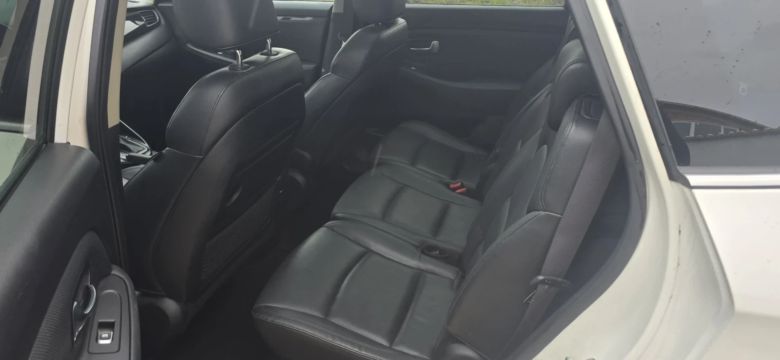 Kia Carens, снимка 6 - Автомобили и джипове - 54268050