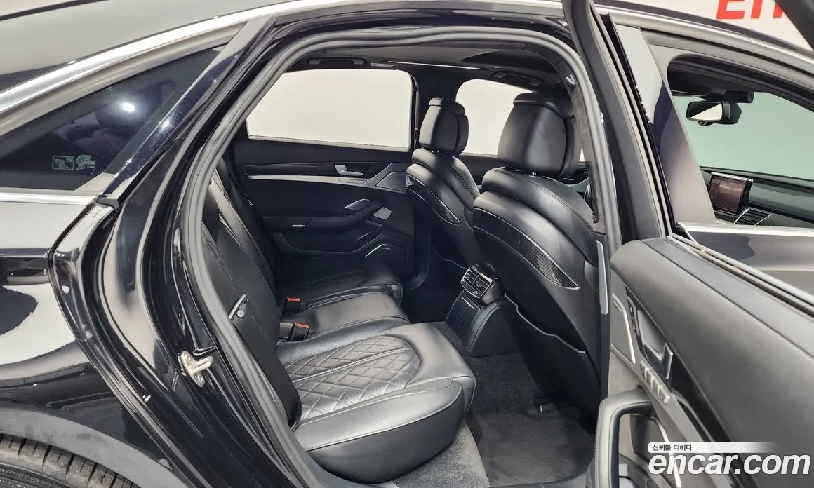 Audi S8 4.0 V8| BANG&OLUFSEN| DISTR| МАСАЖ| ОБДУХ| 360, снимка 14 - Автомобили и джипове - 54870366